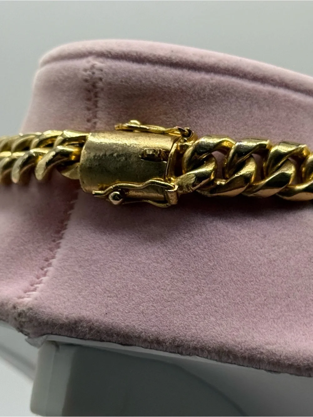 Vintage heavy men’s Classic Thick gold tone Cuban Chain Necklace